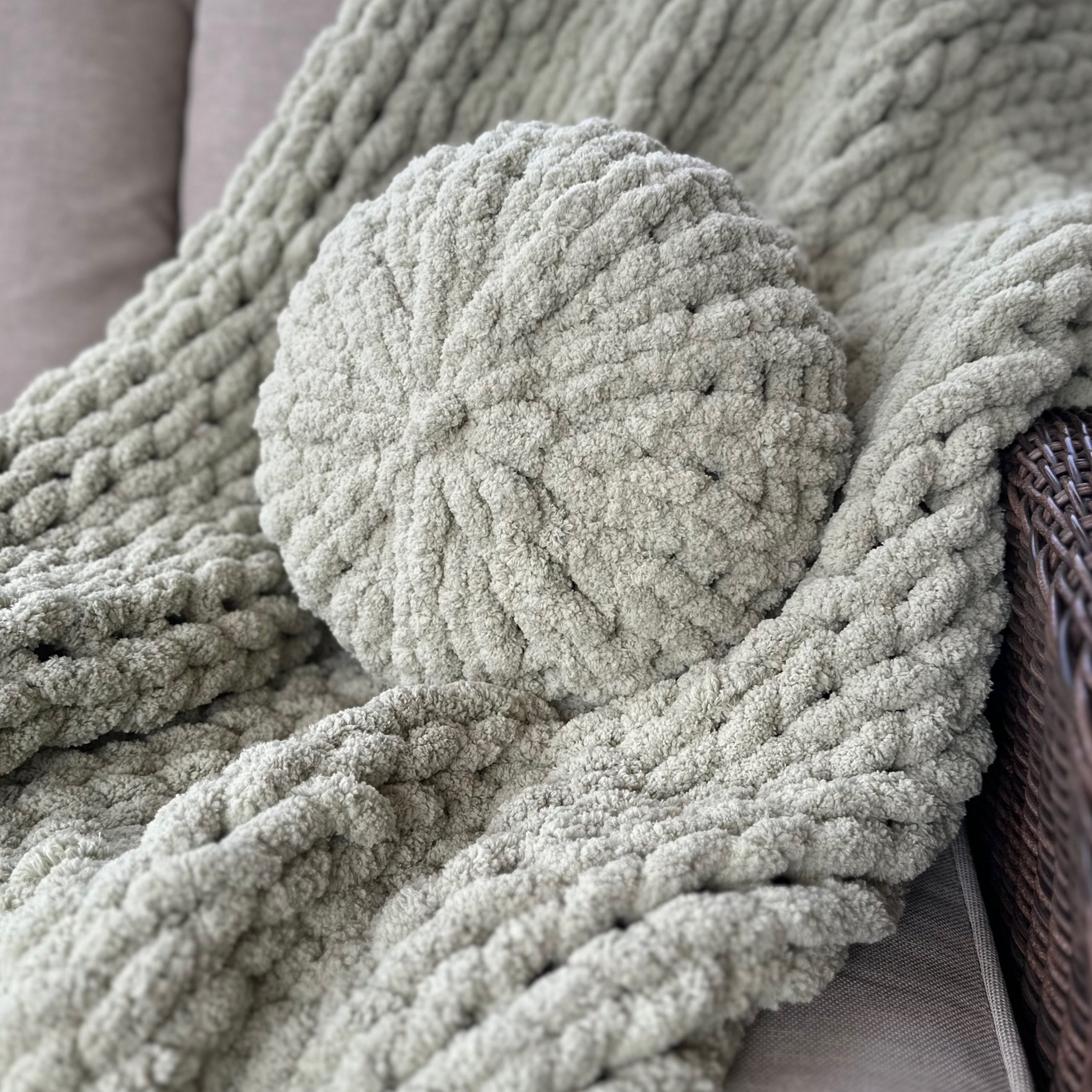 Hugger knit throw blanket outlet